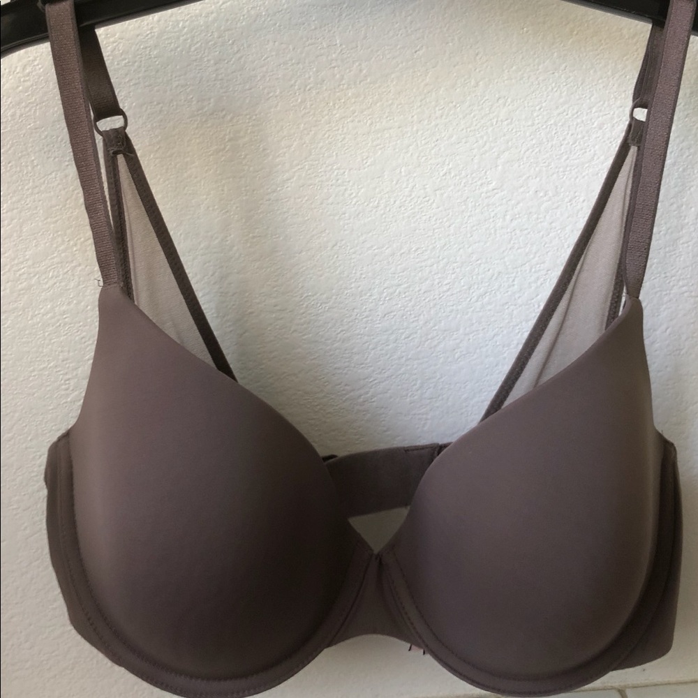 Authentic Victoria’s Secret Uplift Semi Demi Bra